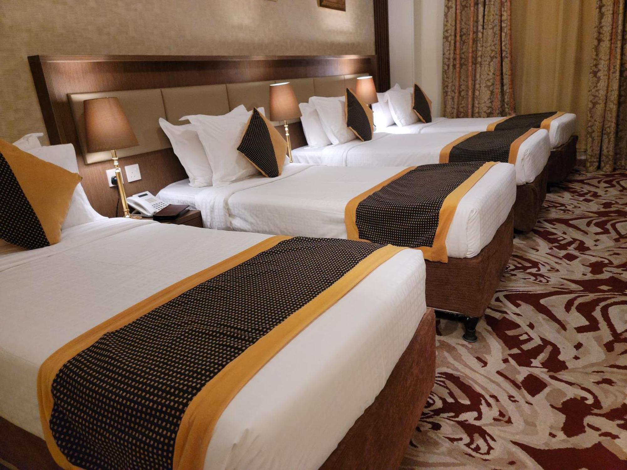 אל-מדינה Qasr Al Ansar Golden Tulip Hotel מראה חיצוני תמונה