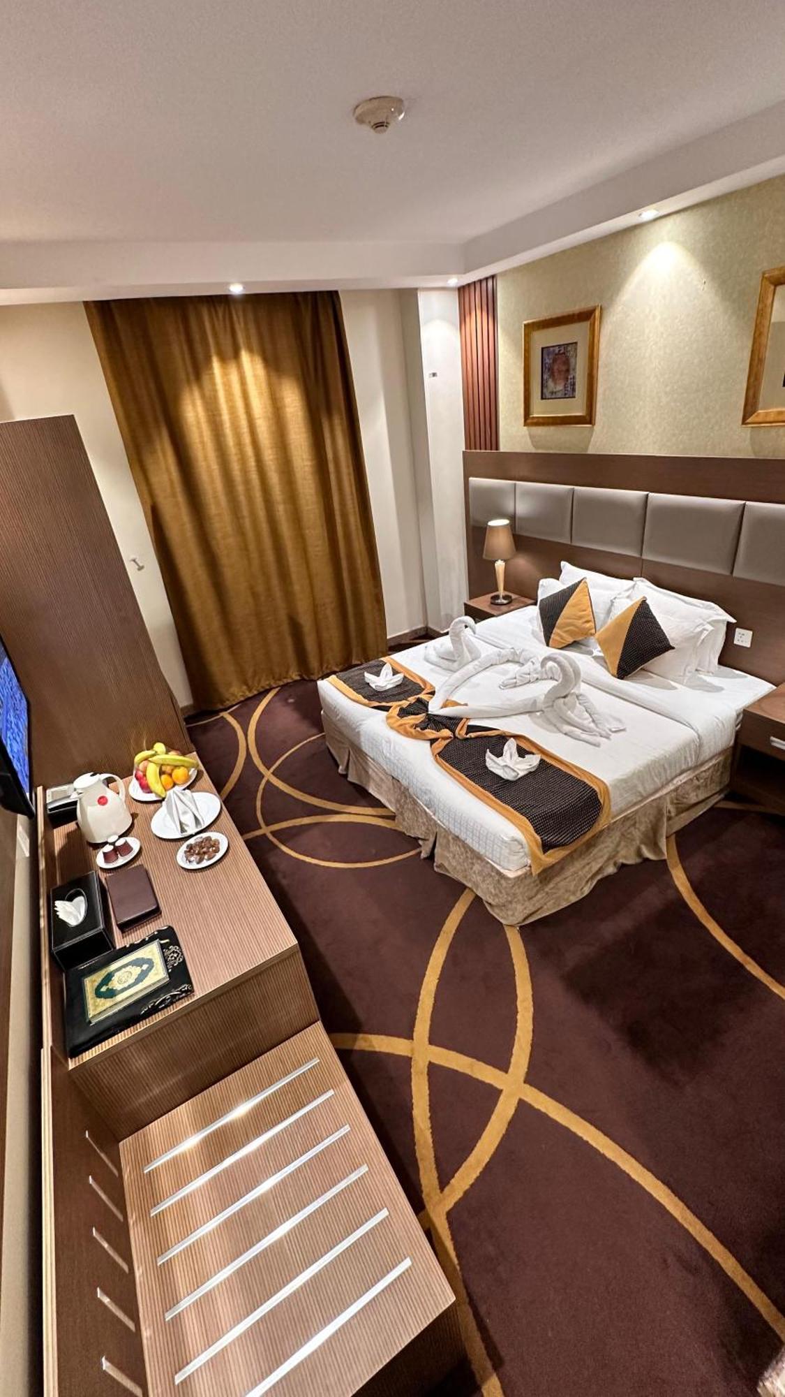 אל-מדינה Qasr Al Ansar Golden Tulip Hotel מראה חיצוני תמונה