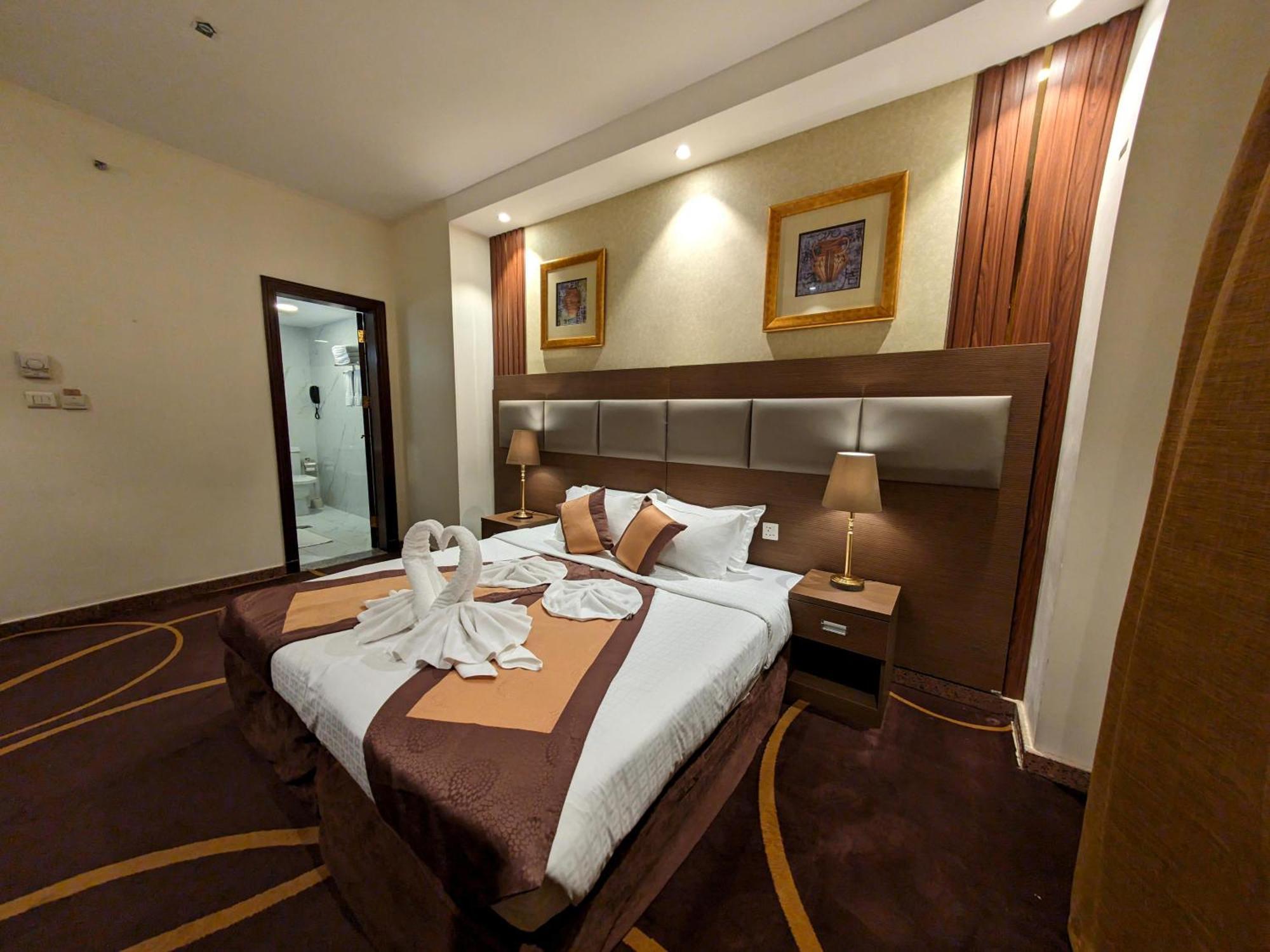 אל-מדינה Qasr Al Ansar Golden Tulip Hotel מראה חיצוני תמונה