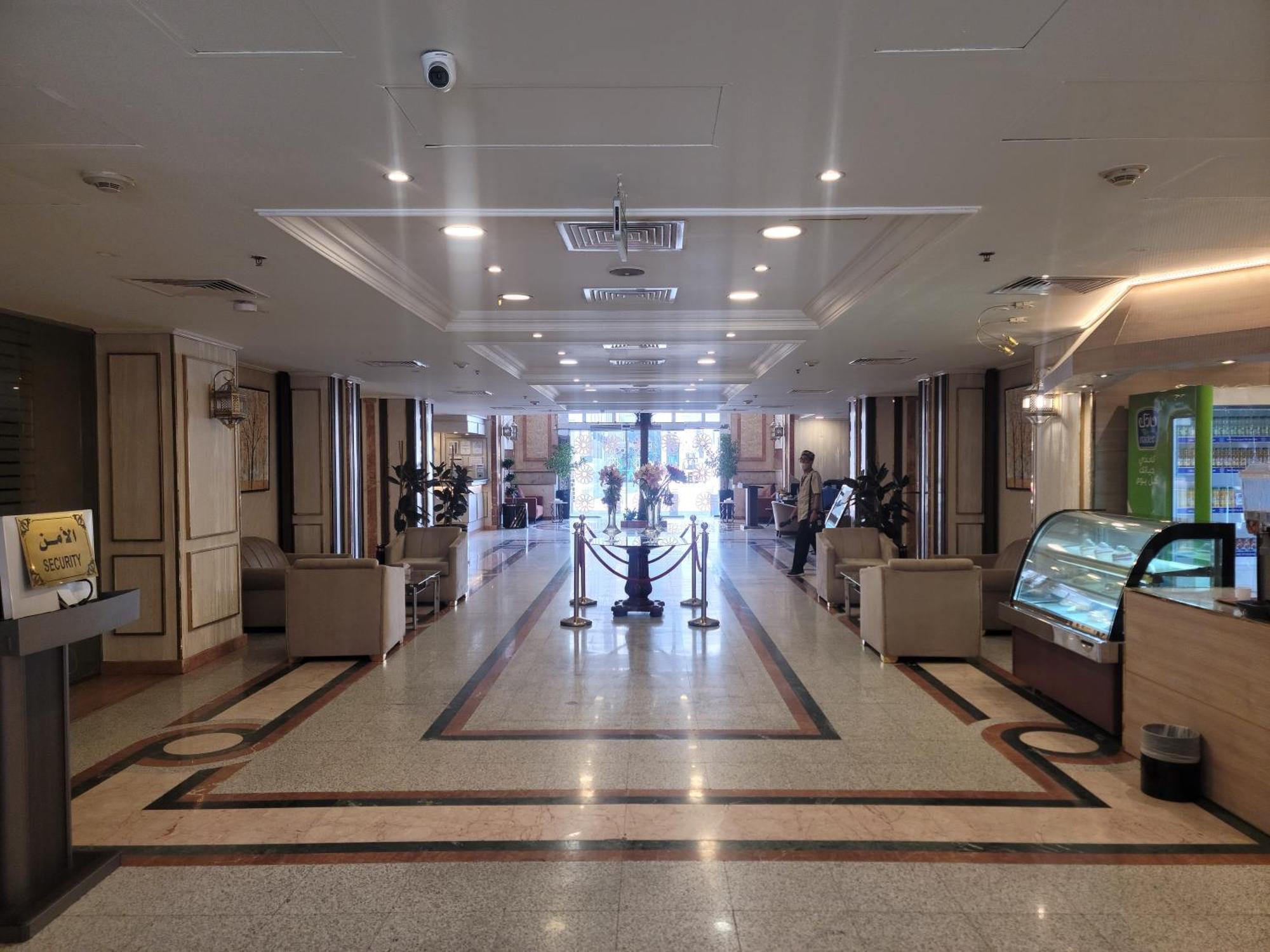 אל-מדינה Qasr Al Ansar Golden Tulip Hotel מראה חיצוני תמונה