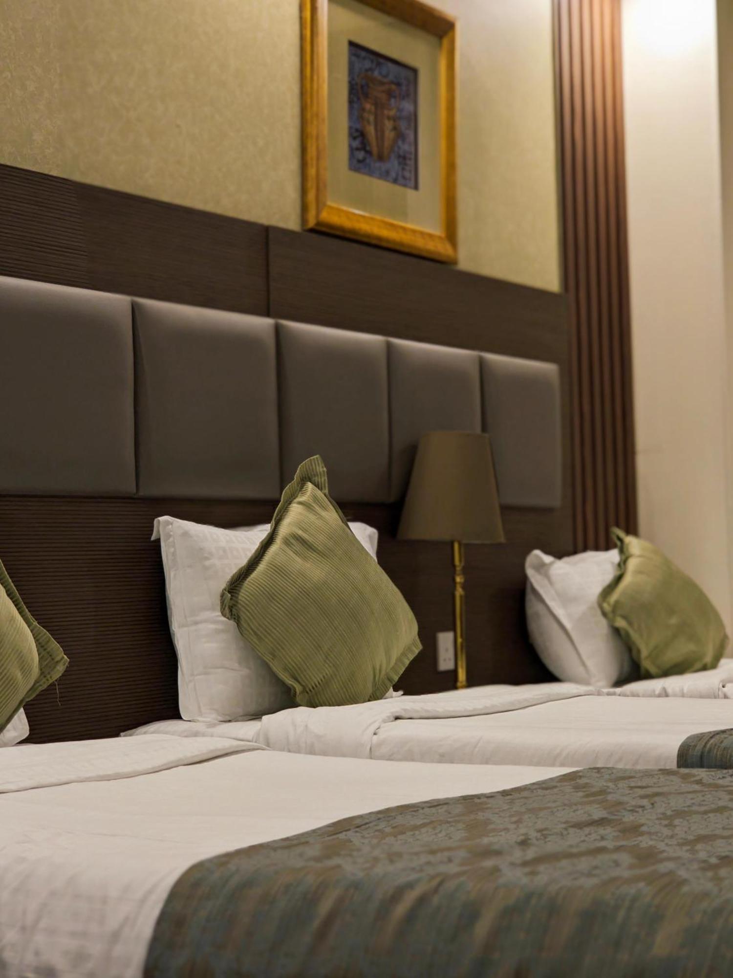 אל-מדינה Qasr Al Ansar Golden Tulip Hotel מראה חיצוני תמונה