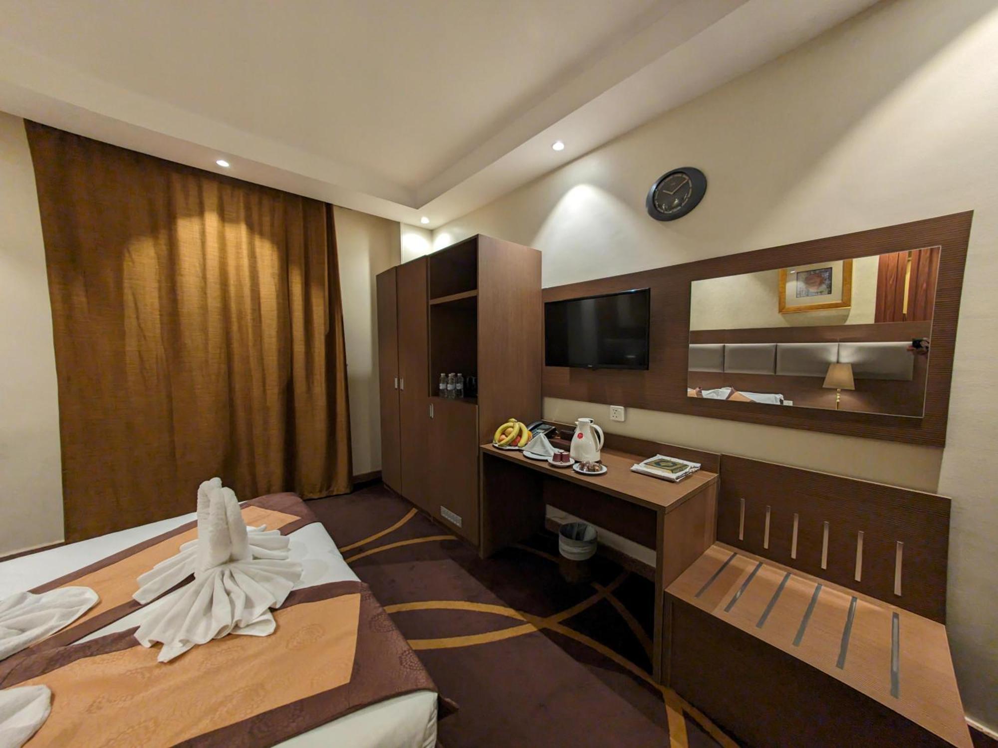 אל-מדינה Qasr Al Ansar Golden Tulip Hotel מראה חיצוני תמונה