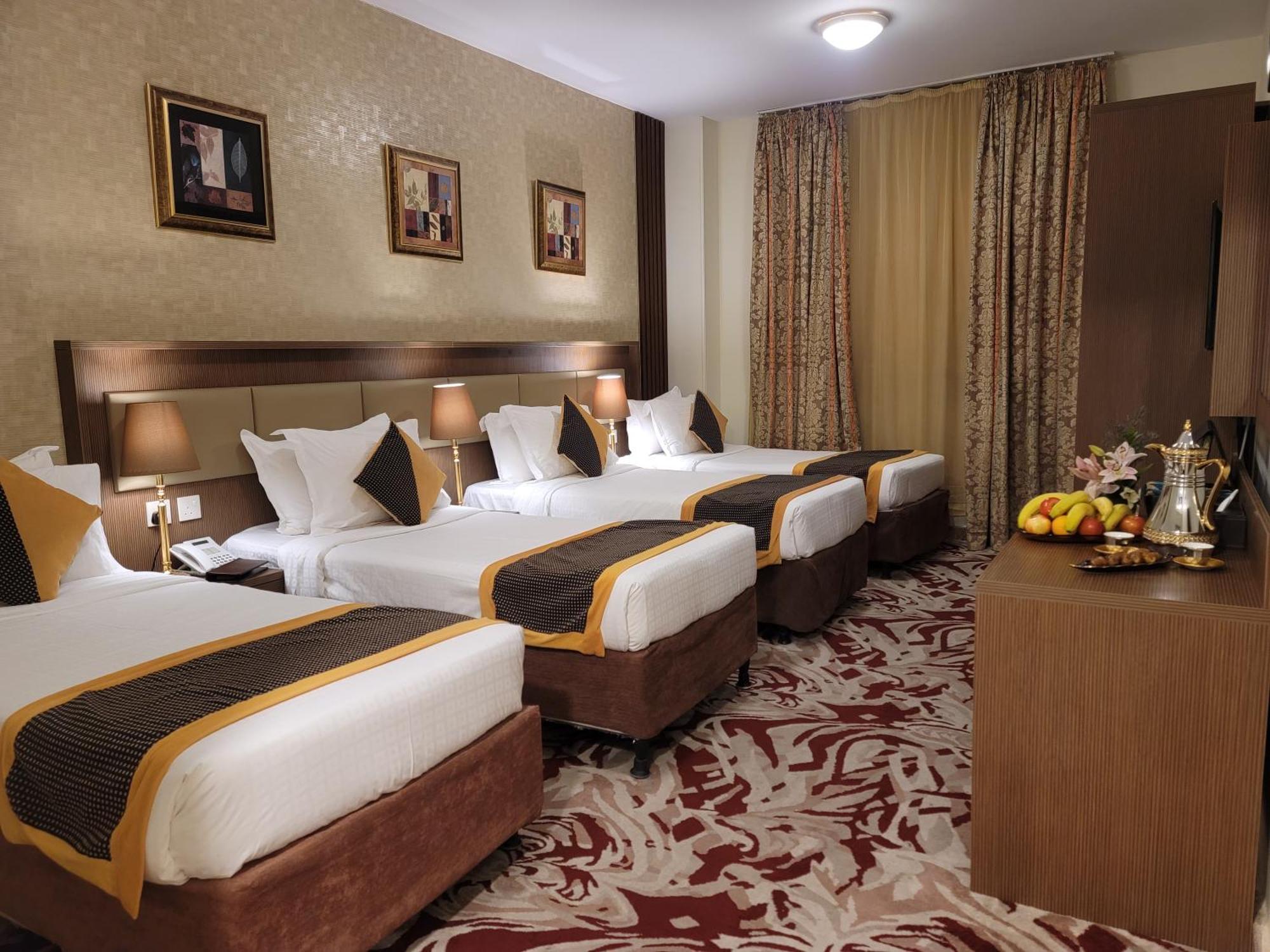 אל-מדינה Qasr Al Ansar Golden Tulip Hotel מראה חיצוני תמונה