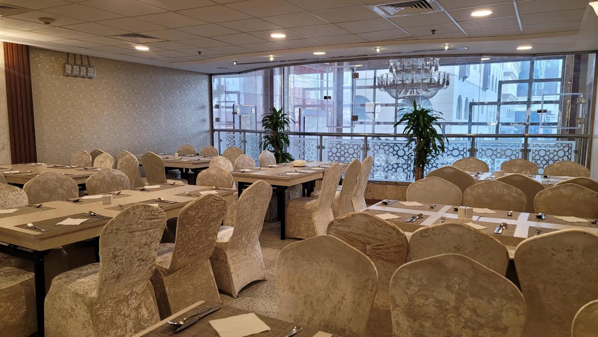 אל-מדינה Qasr Al Ansar Golden Tulip Hotel מראה חיצוני תמונה
