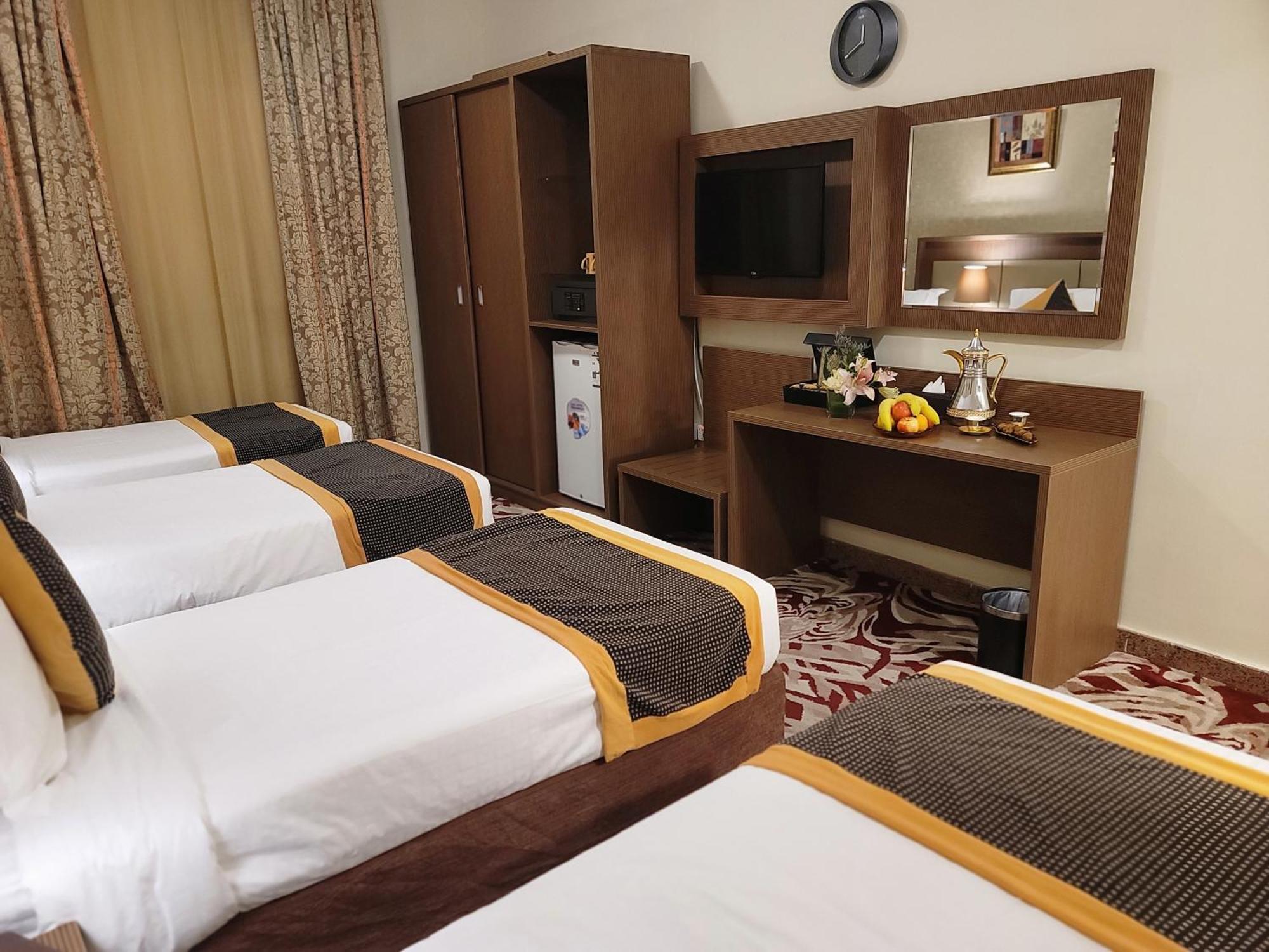 אל-מדינה Qasr Al Ansar Golden Tulip Hotel מראה חיצוני תמונה