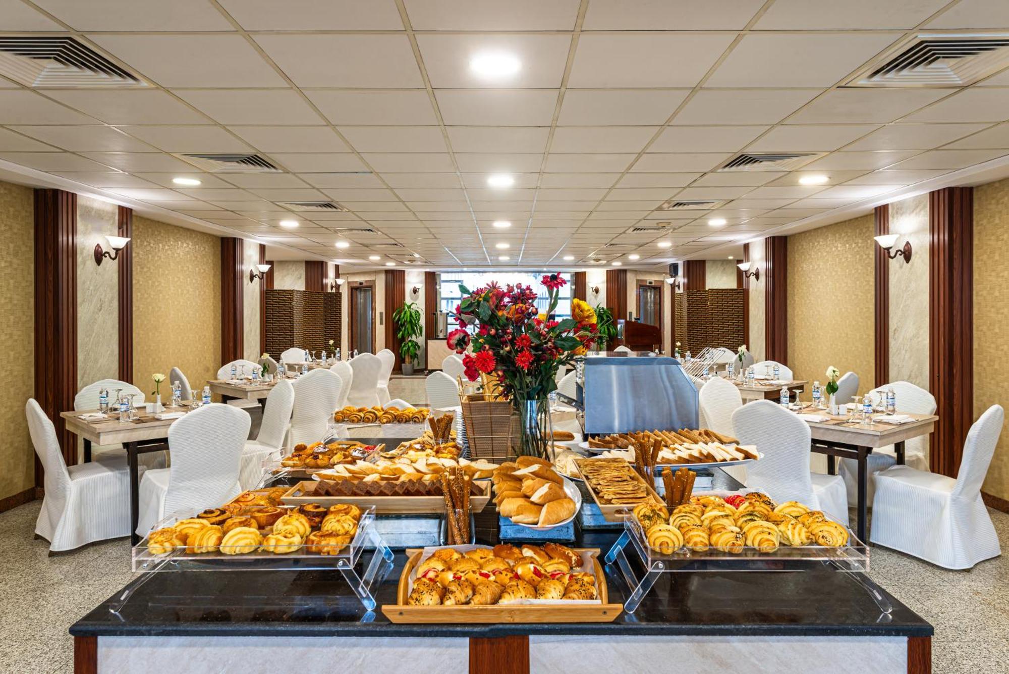 אל-מדינה Qasr Al Ansar Golden Tulip Hotel מראה חיצוני תמונה